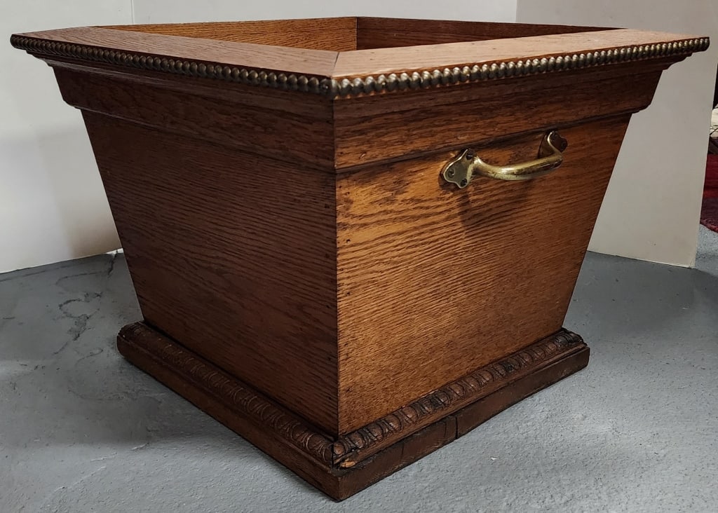 Vintage MCM Wood Planter W/ 2 Brass Handles (1 of 7)