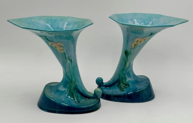 Pair of 1948 MCM Roseville Wincraft Vases (1 of 12)