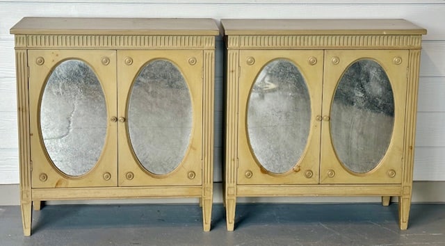 Pair of Regency Style Mirrored End Tables (1 of 8)