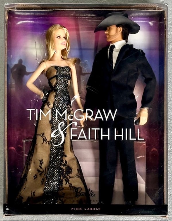 2011 Faith Hill & Tim McGraw Pink Label Barbies (1 of 10)