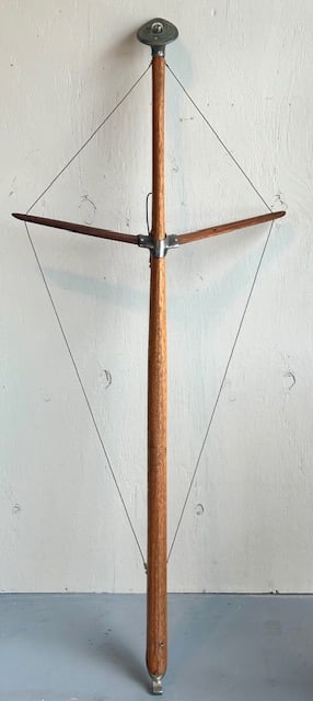 Vintage Chris Craft Lighted Wooden Mast: Vintage Chris Craft wooden mast with light. Approximately 6.5'. Working condition unknown. Photos are considered part of the condition and description. R