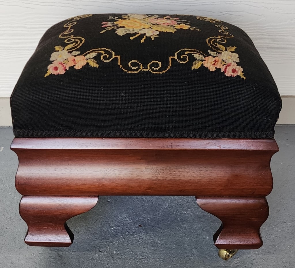 Vintage Needlepoint Wooden Storage Ottoman (1 of 8)