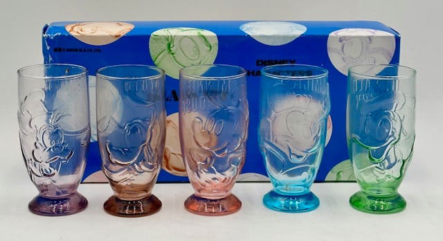 Vintage Walt Disney Character Glasses w. Box (1 of 12)