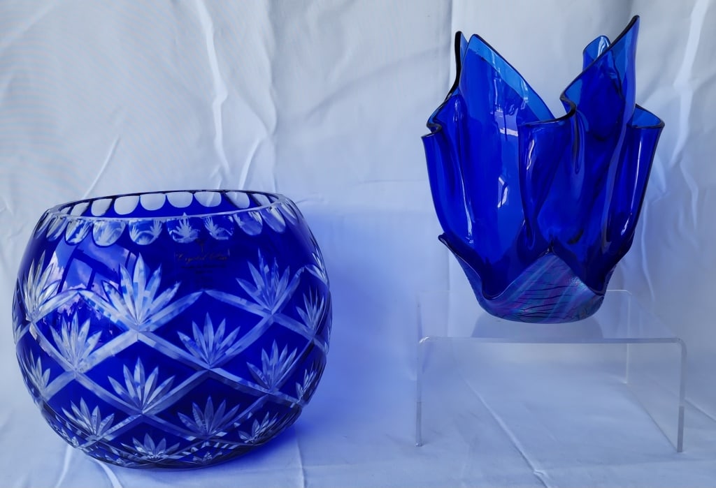 2  Stunning Cobalt Blue Art Glass Dishes (1 of 10)