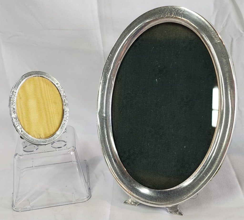 Pair of Vintage Sterling Silver Photos Frames (1 of 10)