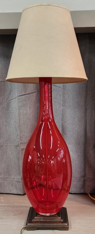 MCM Design Guild Red Glass Table Lamp (1 of 5)