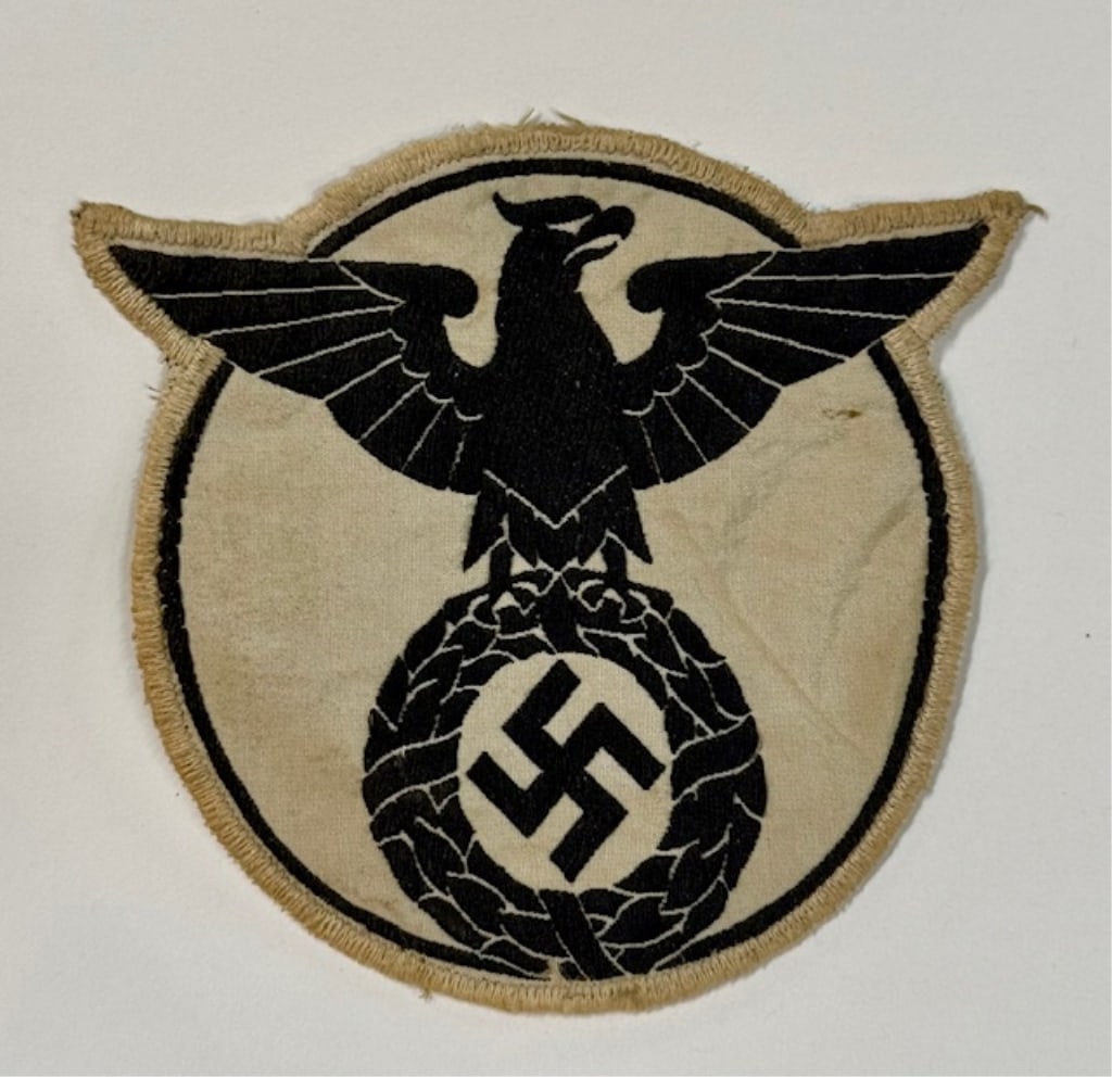 WW2 German NSDAP Sports Shirt Emblem (1 of 8)