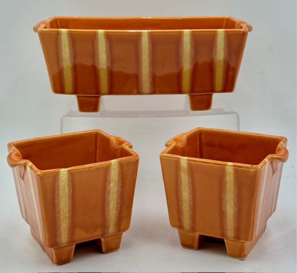 Hull Pottery Continental Persimmon Collection (1 of 12)
