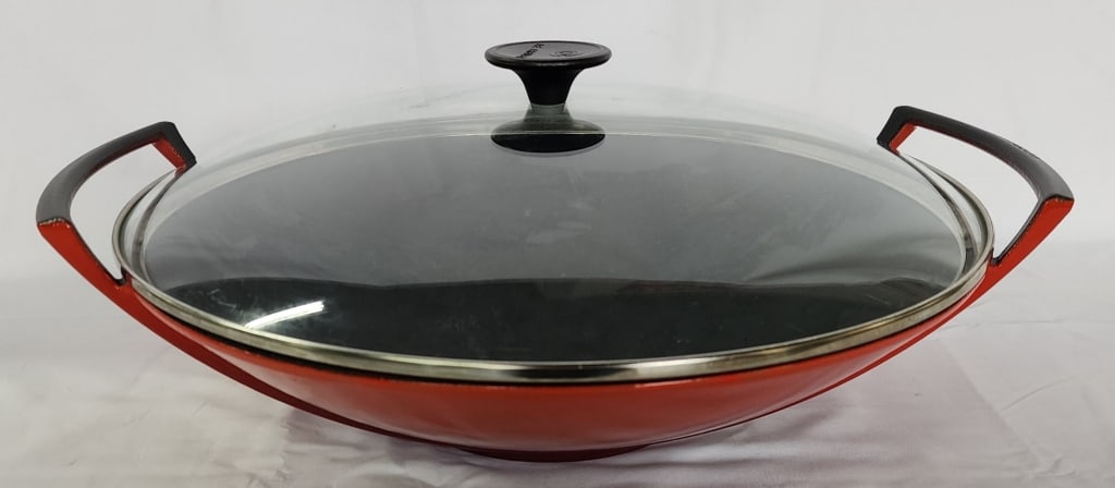 Le Creuset Cast Iron Enameled Wok w. Glass Lid (1 of 8)