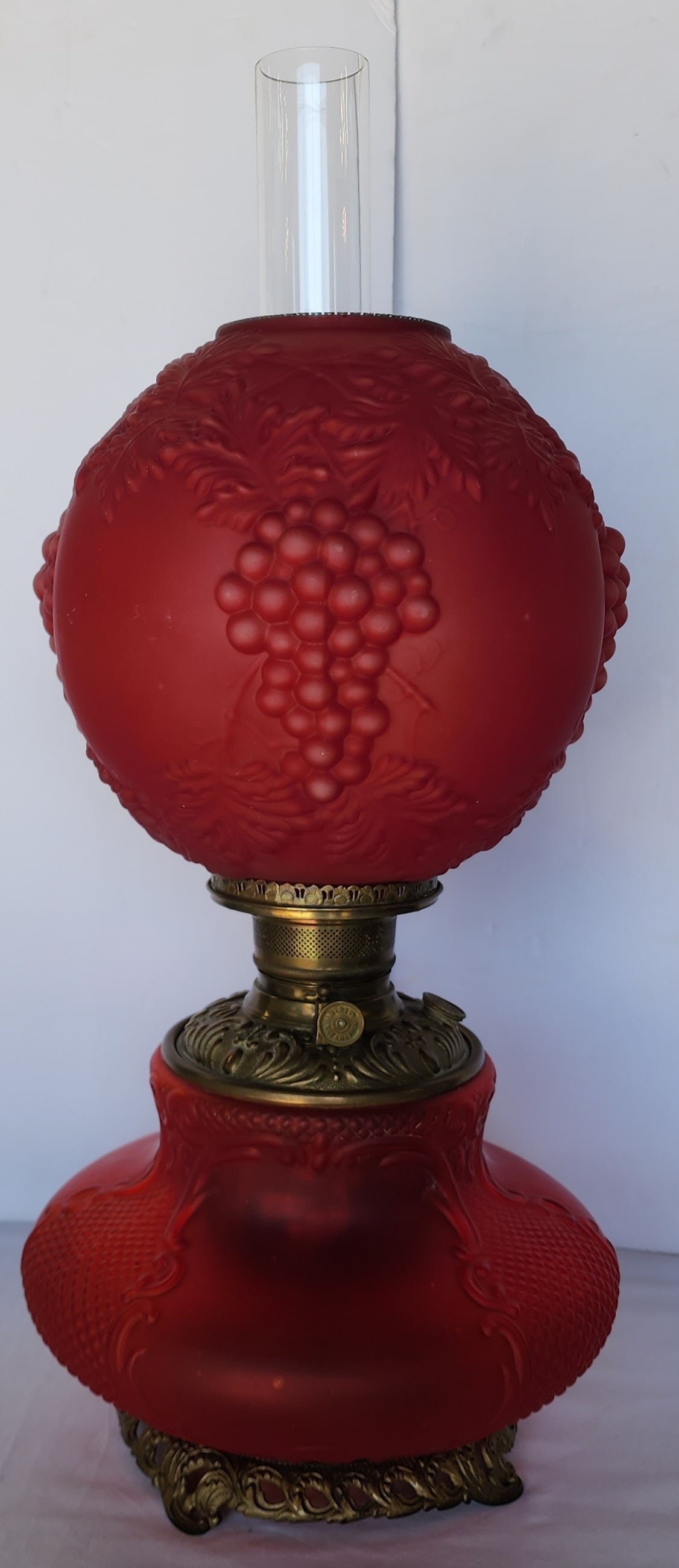 Vintage Victorian Royal Red Satin Oil Lamp (1 of 8)