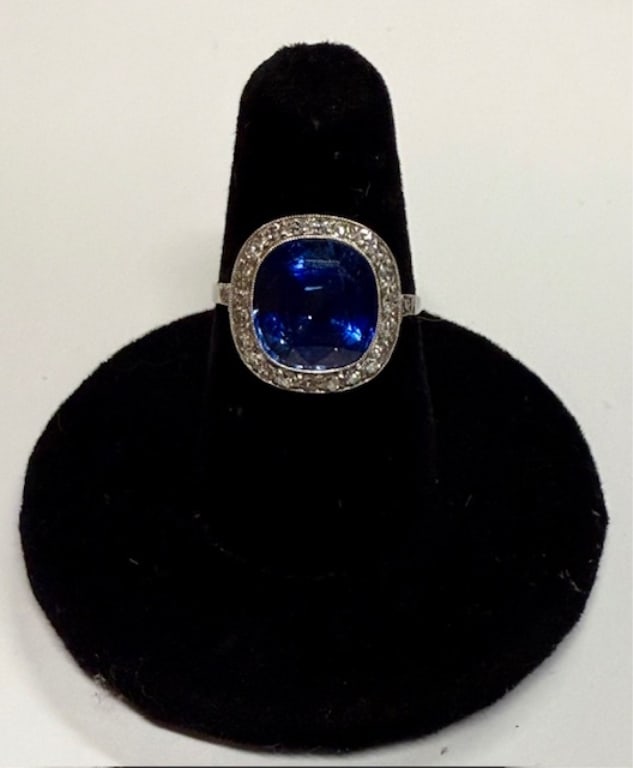 Stunning Art Deco Platinum Ring - 4.1g (1 of 9)