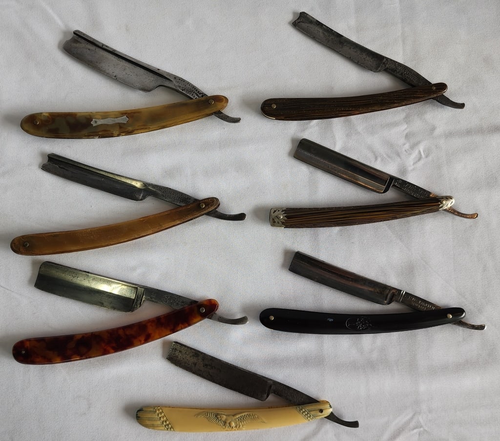 Collection of 7 Vintage Straight Razors (1 of 11)