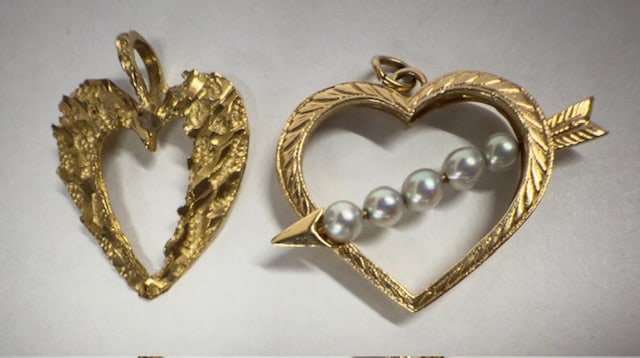 2 - 14k Heart Pendants - 5.1g TW (1 of 9)