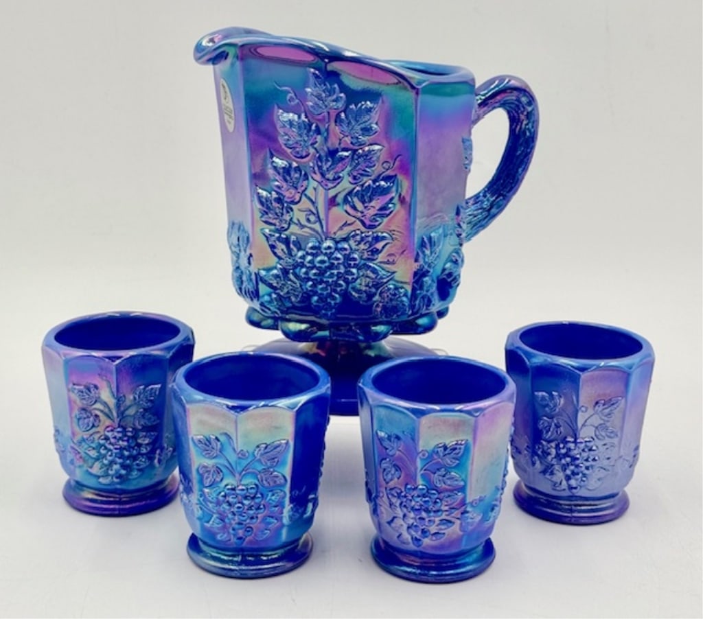 Stunning Iridescent Fenton Pitcher & Mini Glasses (1 of 14)