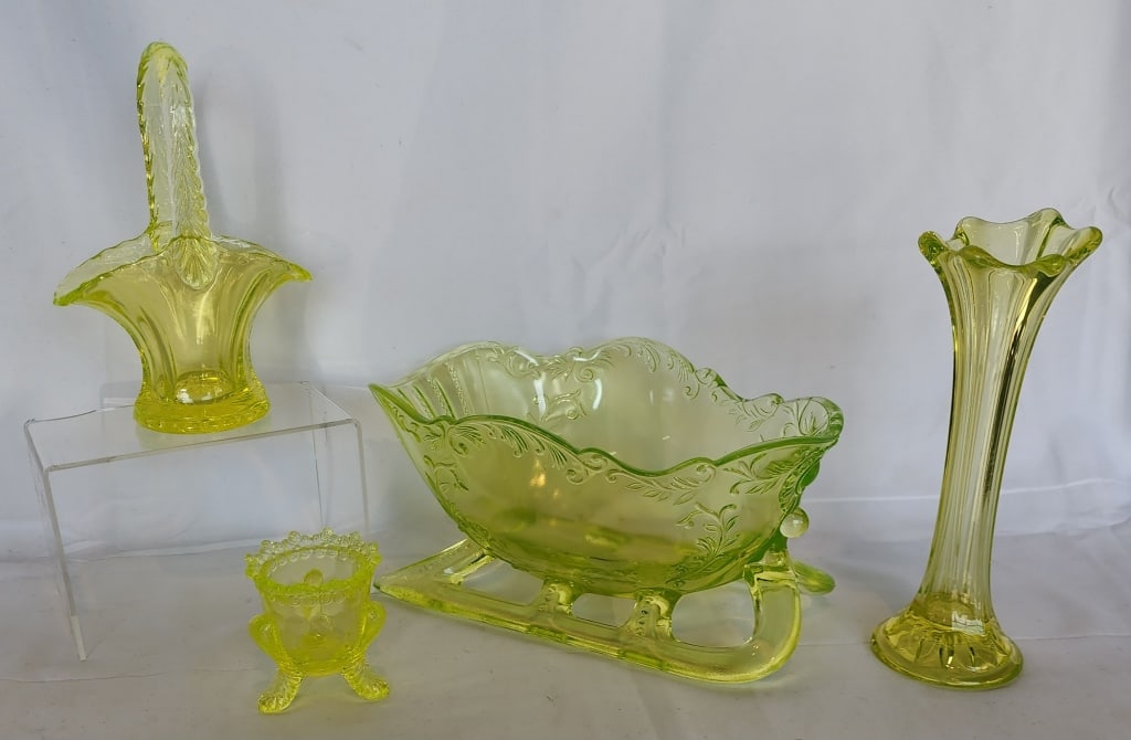 4pc Collection of Vintage Vaseline Glass (1 of 6)