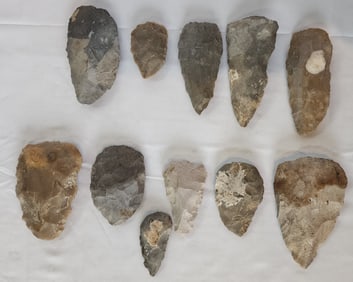 Collection of 11 Native American Arrowheads