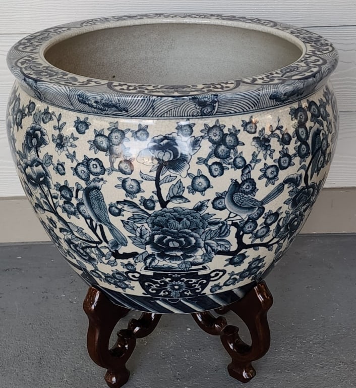 Lg. Blue & White Porcelain Asian Fish Bowl Planter (1 of 7)