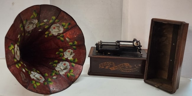 Antique Edison Home Model Cylinder Phonograph (1 of 12)