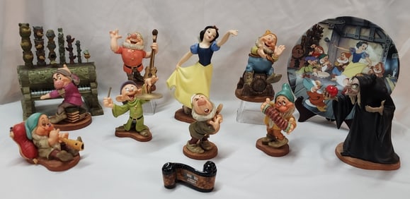12pc Snow White & The 7 Dwarfs Figurine Set