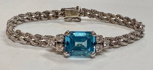 14k Diamond and Topaz Bracelet - 14.4g TW