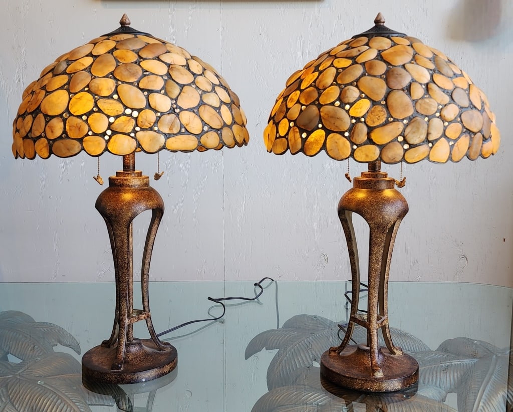 Pr. Shoreline Natural Stone Tiffany Style Lamps (1 of 5)
