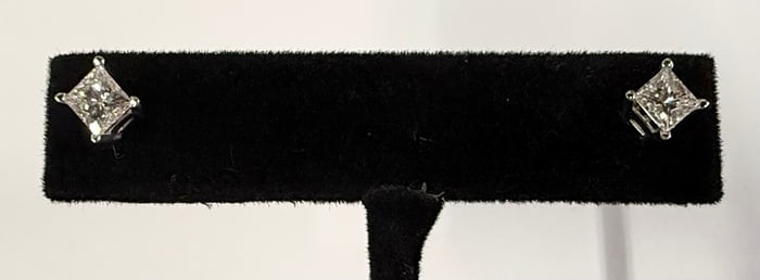 18k White Gold Diamond Earrings - 1.06 Ct 1.4g TW