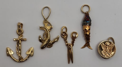 Assortment of 14k Pendants - 9.13g