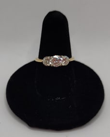 14K Yellow Gold 3 Stone Diamond Ring - 1.25ct TDW