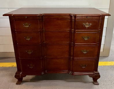 Vintage Mahogany Block Front Bachelor Chest: Vintage mahogany bachelor chest. Features 4 drawers and pull out flat surface. In good condition for age with some minor nicks and top scratches present. Brass hardware. Approximately 34.5"h x 41.75"w
