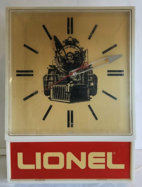 Vintage Lionel Dealer Lighted Wall Clock (1 of 5)