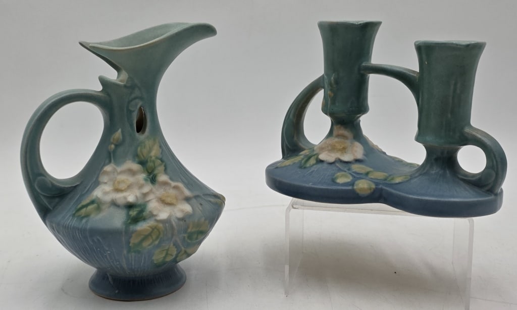 Roseville 'White Rose' Ewer & Candlestick Holder (1 of 12)