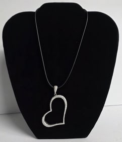 18K Diamond Heart Necklace - 15.02g TW