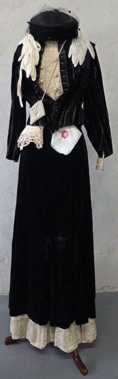 Antique Women's Dress & Accessories on Stand (1 of 8)