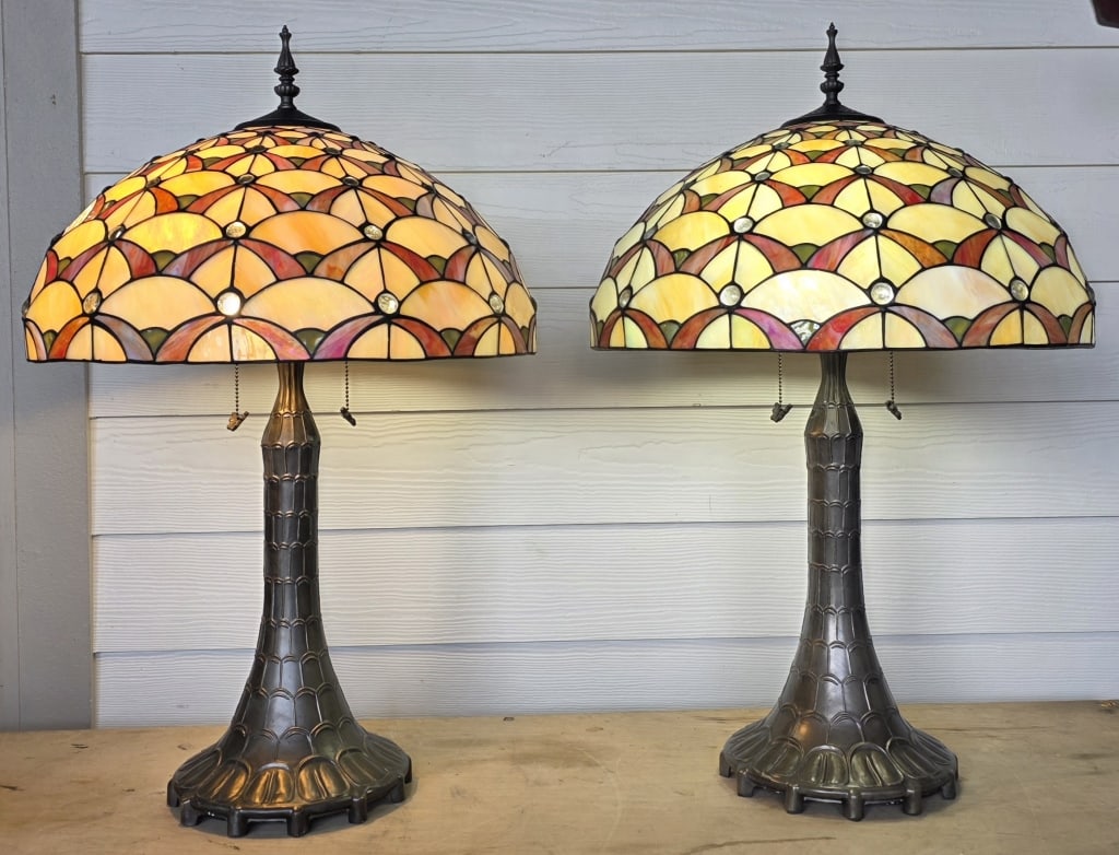 Beautiful Tiffany Style Stained Glass Lamps (1 of 6)