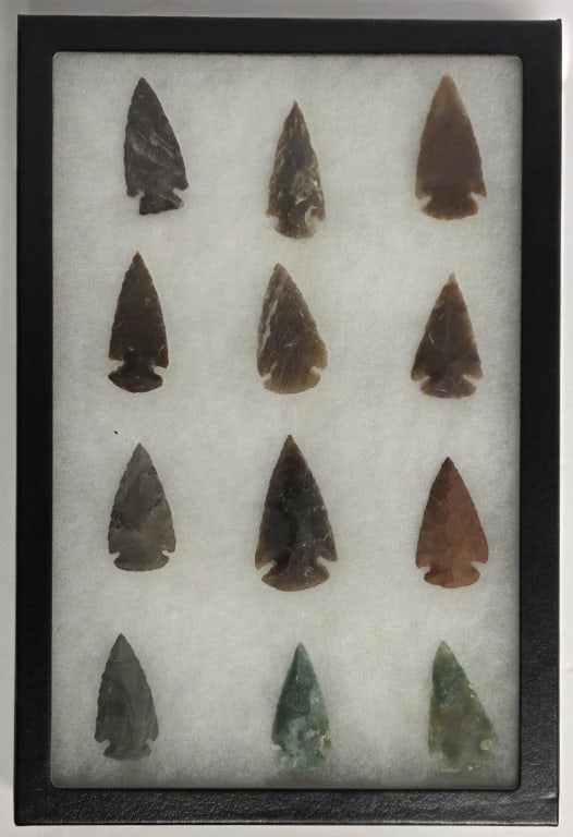 12 Assorted Agate Stone Arrowheads (1 of 5)