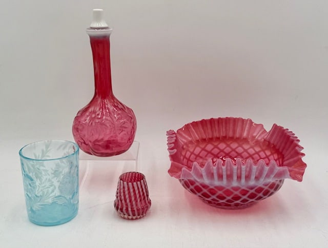 4pc Assorted Art Glass Collectibles (1 of 13)