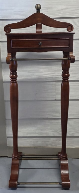 Vintage Bombay Company Gentleman's Valet (1 of 8)