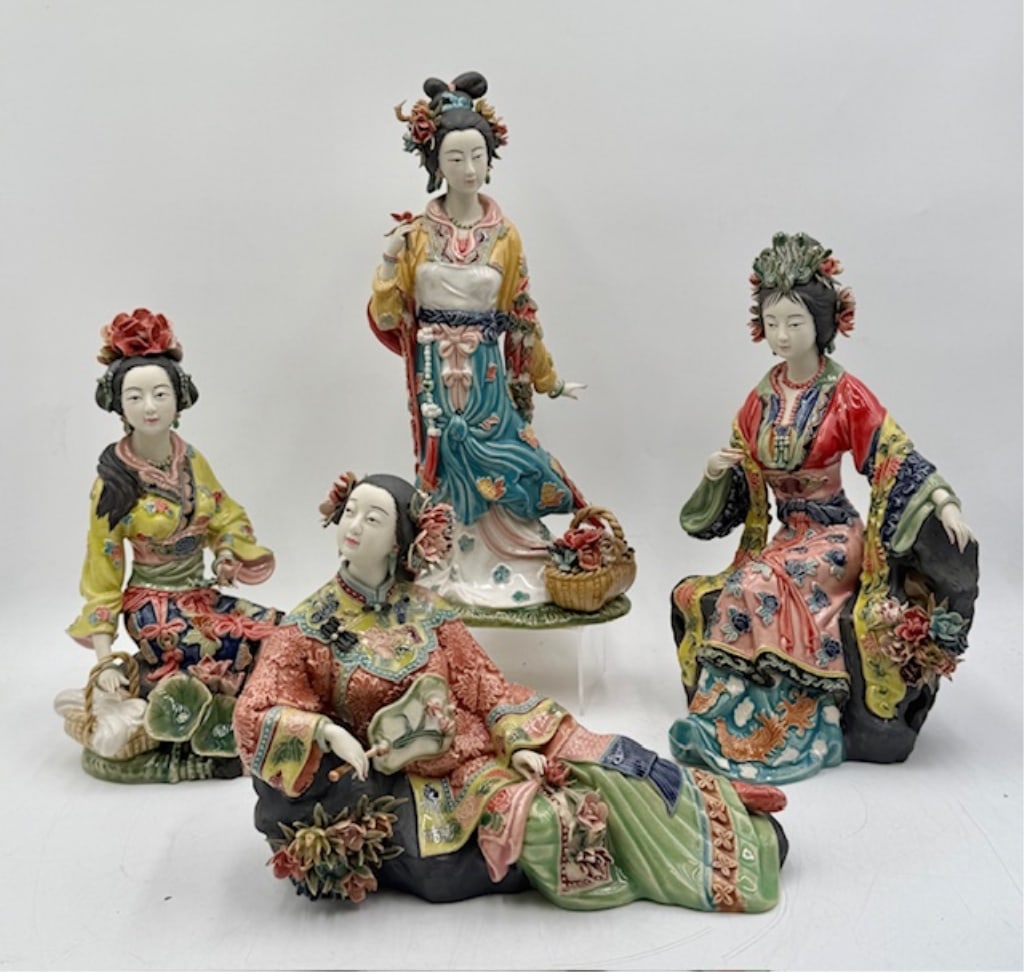 Collection Beautiful Chinese Porcelain Figurines (1 of 20)