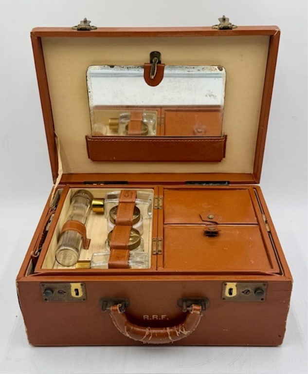 Vintage Leather Vanity Case/Gentleman's Valet (1 of 19)
