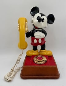 Vintage 1976 The Mickey Mouse Rotary Phone
