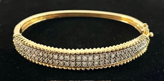 14k Diamond Lady's Bangle Bracelet - 18g Tw (1 of 10)