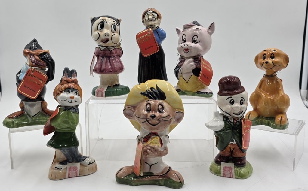 Vintage Carosello Ceramic Looney Tunes Decanters: Collection of vintage Carosello ceramic Looney Tunes character liquor decanters. All made of bisque porcelain and have original tags attached. Total of 8. Sizes vary from 4.5"h - 6.5"h. Photos are con