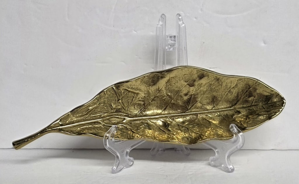 Vintage Virginia Metalcrafters Brass Leaf Dish (1 of 5)