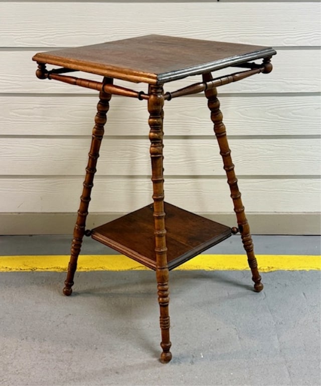 Antique Oak Parlor Table (1 of 10)