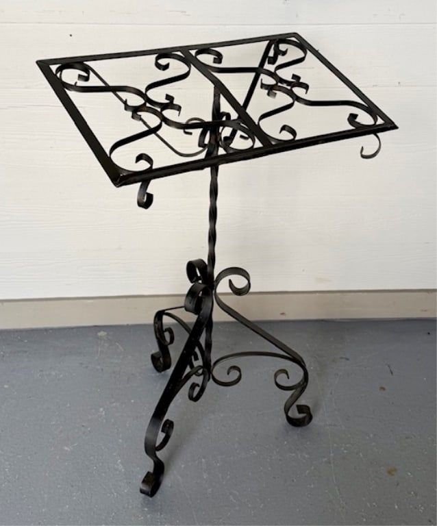 Vintage Scrolled Metal Music Stand (1 of 8)