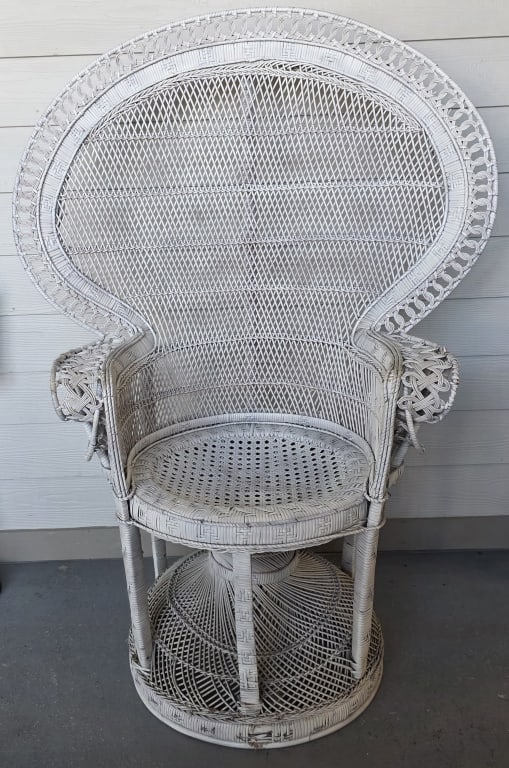 Vintage White Wicker Peacock Chair (1 of 5)
