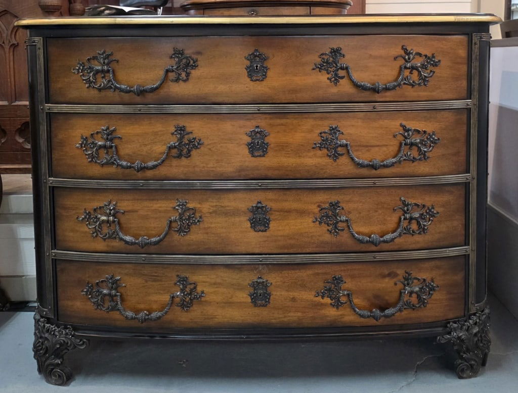 Vintage French Louis XV Style Commode: Vintage French Louis XV style commode. Features four drawers with detailed bronze pulls and escutcheons. In good condition for age with some wood imperfections and small nicks present on top.