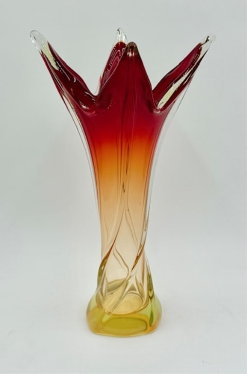 Stunning Murano Style Amberina Uranium Vase (1 of 14)