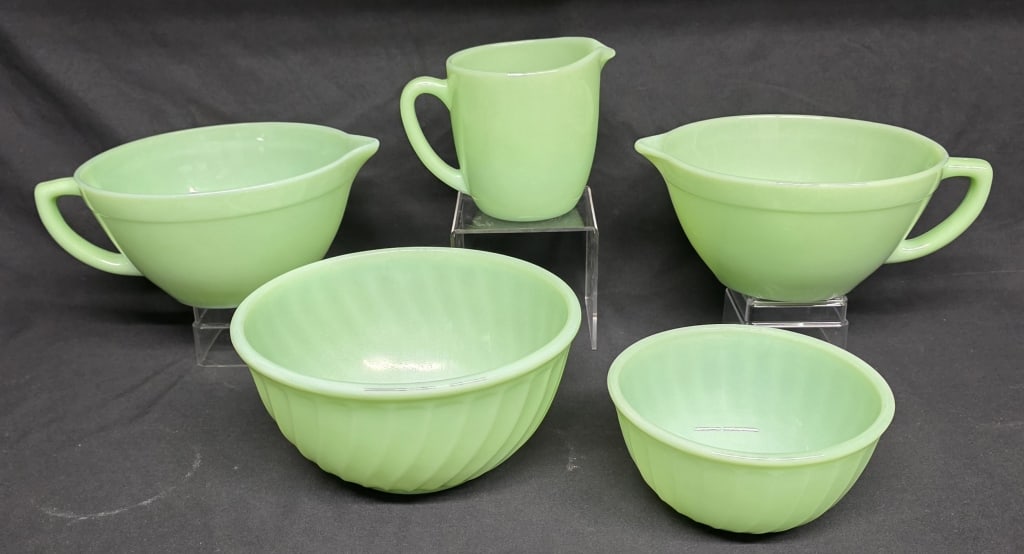 Vintage Fire King Jadite Kitchen Items (1 of 6)