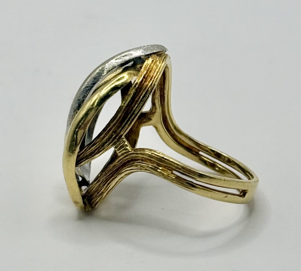 18k Two Tone Multi-dimensional Ring - 6.43g - 8